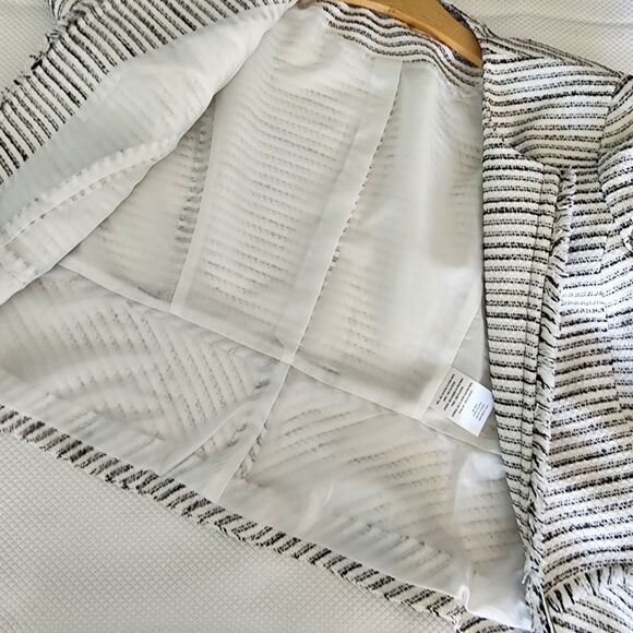 Tahari Striped Black and White Blazer - Picture 14 of 14